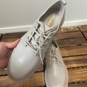 Aldo Bigmove Lace Up Light Gray Shoes Size 9